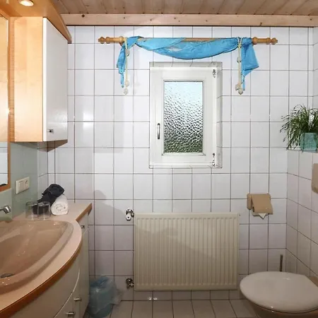 Flat Lechenhof, * Fügen
